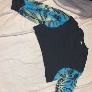 Tie dye long sleeve cropped top